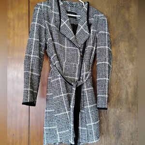 Guess woman's coat size large